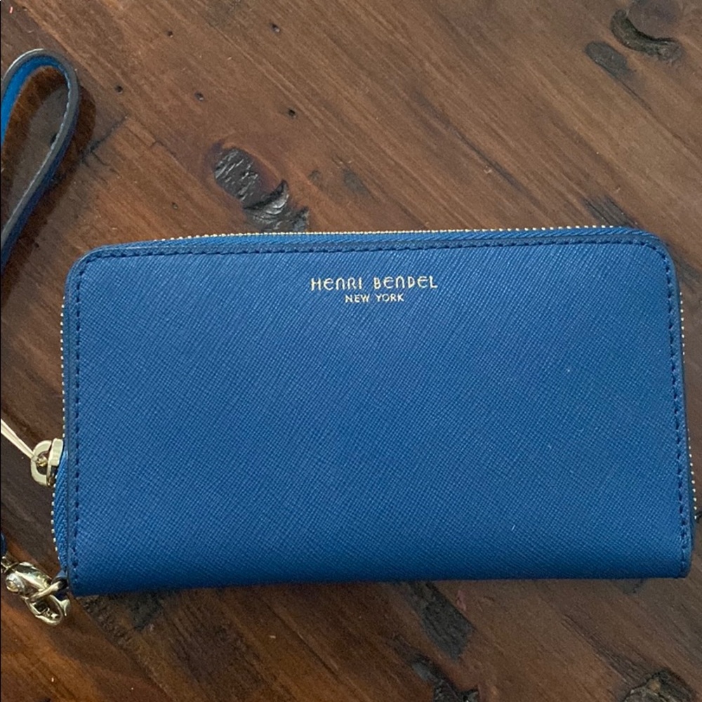 Henri Bendel Wristlet and wallet